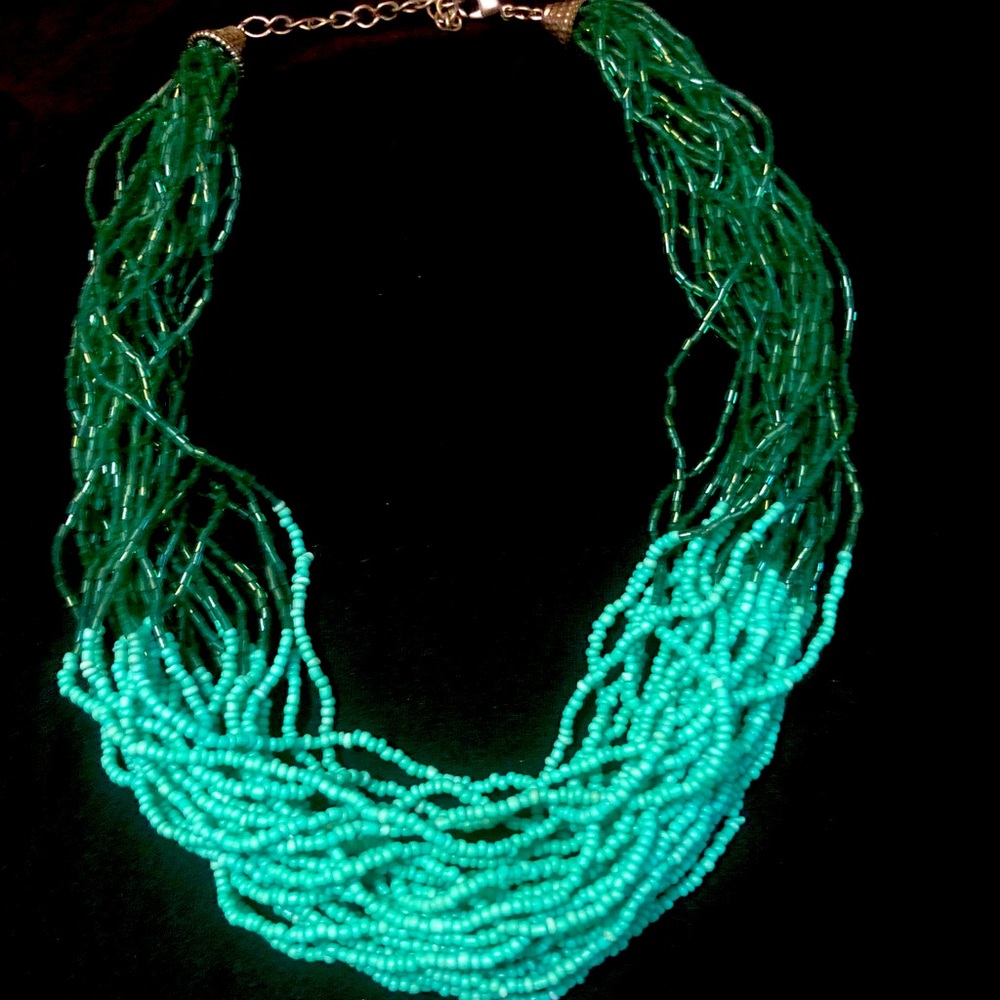 Two-Tone Green Bead Necklace